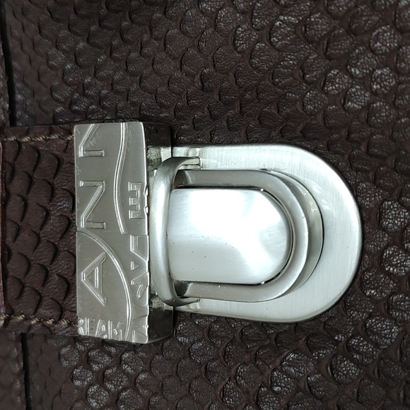 Nannini Genuine Embossed Leather Purse - Picture 7 of 10